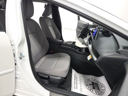 New 2026 Toyota Prius LE image 18