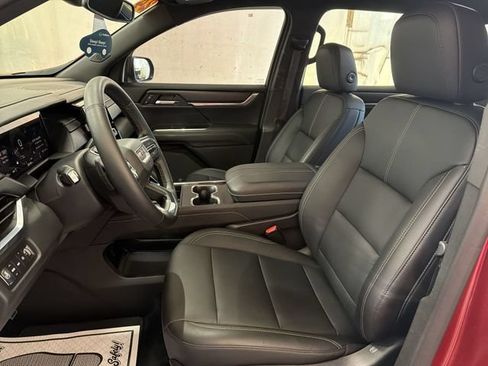 Certified 2024 GMC Acadia Elevation w/ Luxury Package AWD/4WD image 11