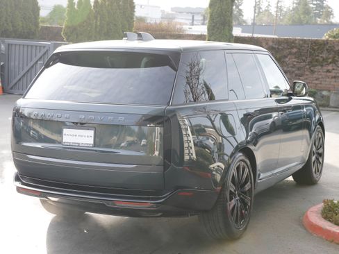 New 2026 Land Rover Range Rover SE image 10