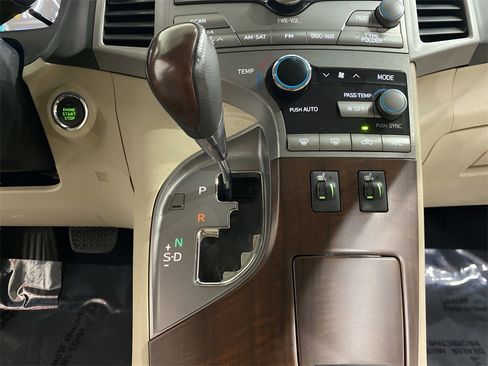 Used 2009 Toyota Venza AWD image 14