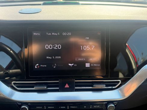 Used 2022 Kia Niro EX w/ Cold Weather Package FWD image 18