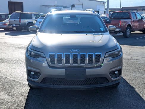 Used 2019 Jeep Cherokee Latitude w/ Popular Appearance Group FWD image 10