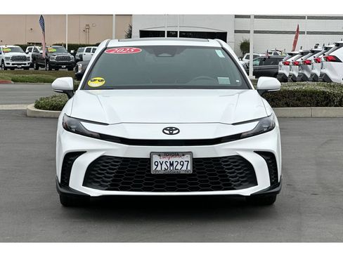 Used 2025 Toyota Camry SE w/ Multimedia Upgrade Package FWD image 9