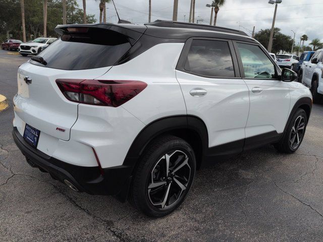 Used 2023 Chevrolet TrailBlazer RS w/ Sun and Liftgate Package FWD image 4