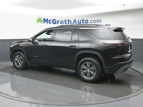 Used 2025 Chevrolet Traverse LT image 21