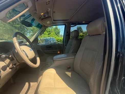Used 2002 Ford F150 Lariat RWD image 12