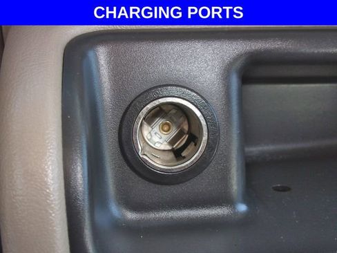 Used 2004 Chevrolet Avalanche Z71 w/ Preferred Equipment Group image 2