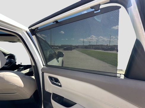 Used 2021 Nissan Rogue SL w/ Premium Package image 35