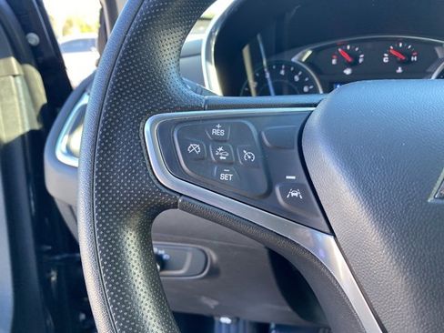 Used 2023 Chevrolet Equinox LT image 16