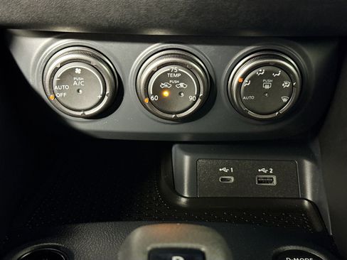 Used 2024 Nissan Z Performance w/ Floor Mat Package RWD image 25