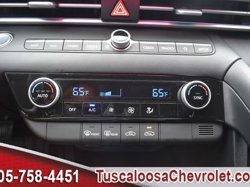 Used 2024 Hyundai Elantra SEL FWD image 34