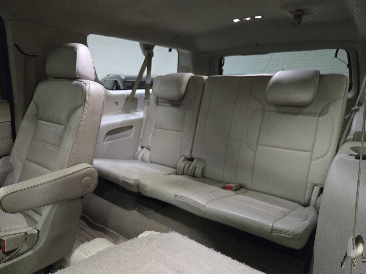 Used 2020 GMC Yukon XL Denali RWD image 13