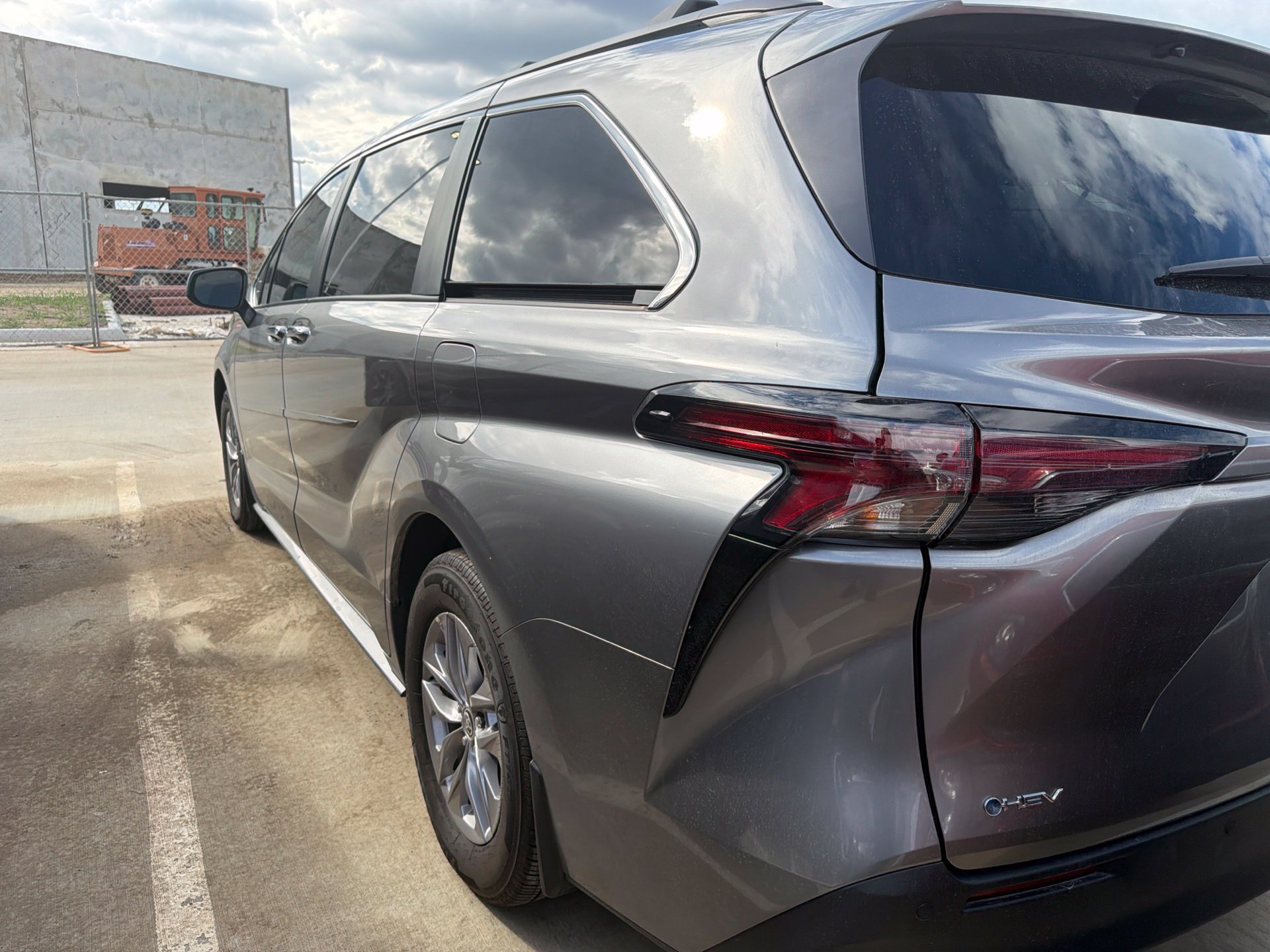 Certified 2026 Toyota Sienna XLE FWD image 7