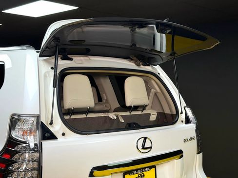 Used 2016 Lexus GX 460 image 17