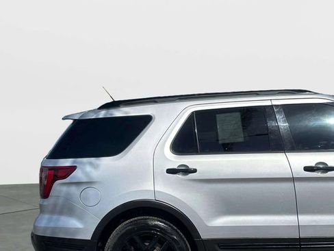 Used 2019 Ford Explorer Sport AWD/4WD image 4