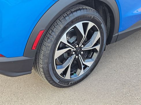 Used 2025 Ford Mustang Mach-E Select image 12