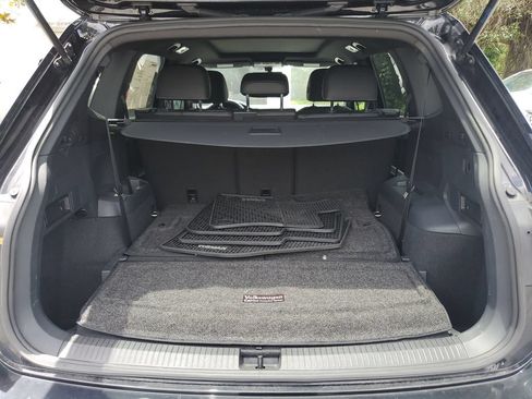 Used 2021 Volkswagen Tiguan SE R-Line FWD image 7