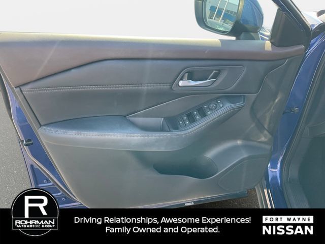 Used 2023 Nissan Rogue SV w/ SV Premium B Package AWD/4WD image 29