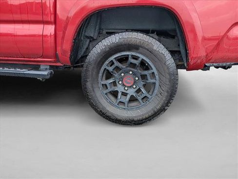 Used 2021 Toyota Tacoma TRD Sport AWD/4WD image 13