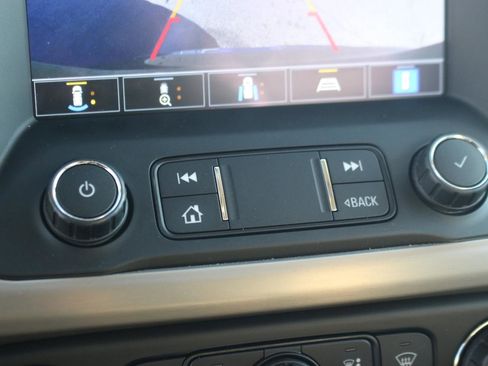 Used 2021 GMC Acadia Denali w/ Denali Technology Package image 29