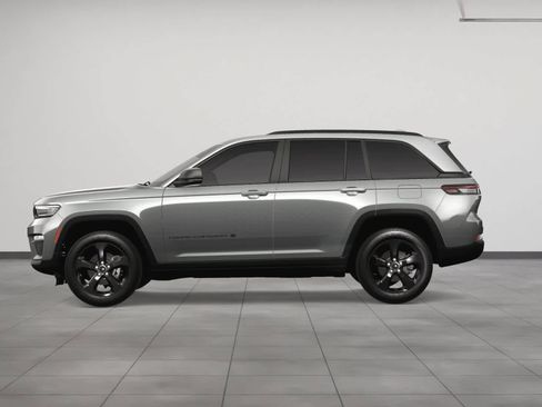 New 2025 Jeep Grand Cherokee Limited w/ Black Appearance Package image 3