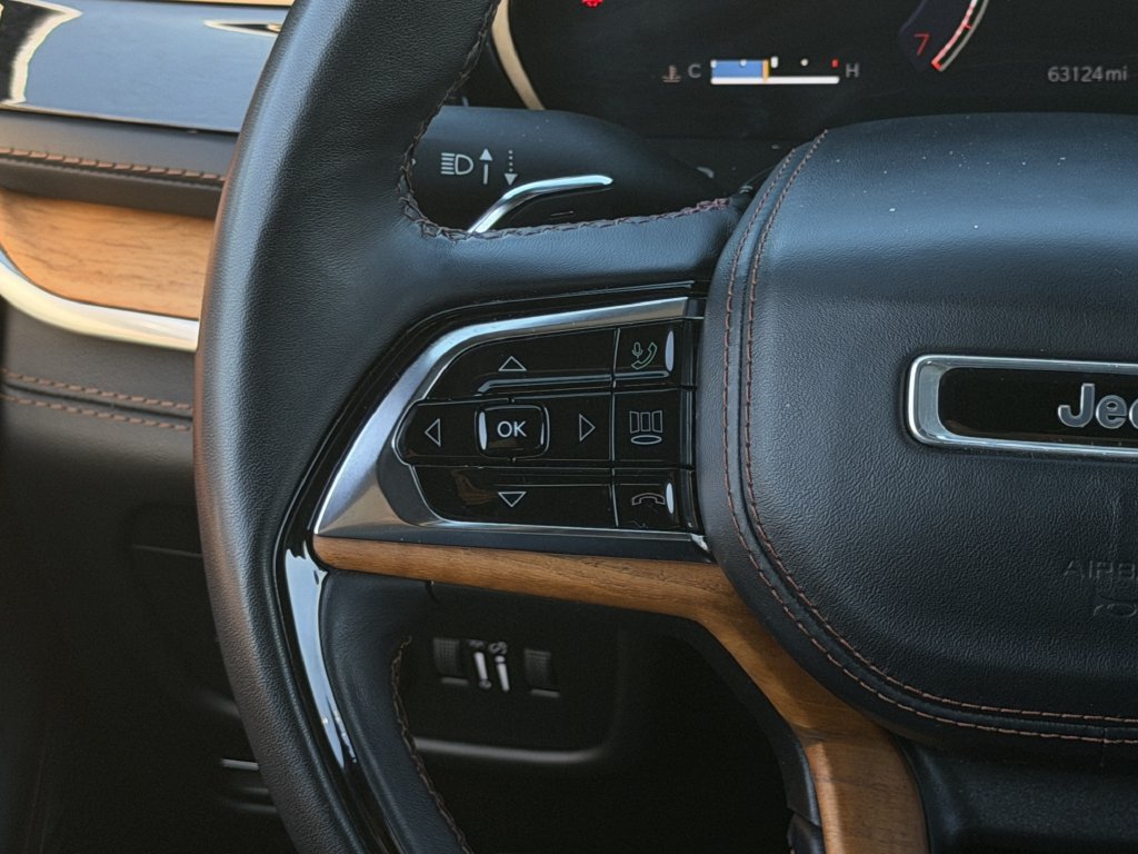 Used 2022 Jeep Grand Cherokee Summit AWD/4WD image 15