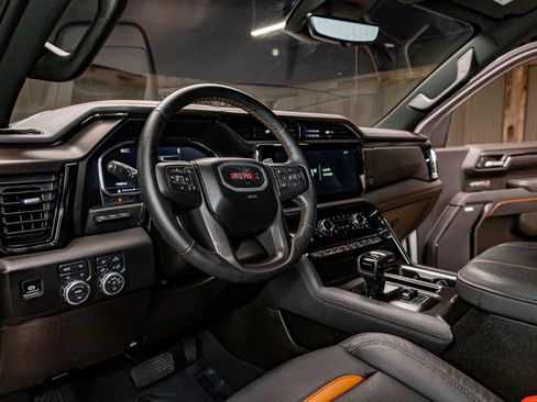 Used 2025 GMC Sierra 1500 AT4 w/ Technology Package image 17