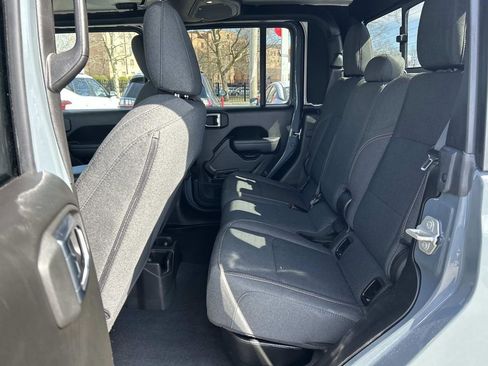 Certified 2024 Jeep Gladiator Willys image 14