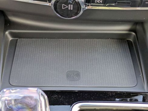 New 2026 Volvo XC60 B5 Plus w/ Protection Package Premier image 31