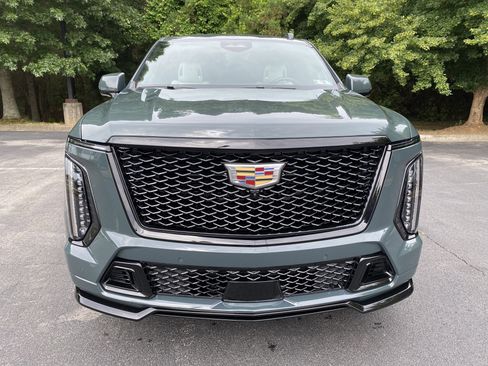 Used 2025 Cadillac Escalade V w/ LPO, Floor Liner Package AWD/4WD image 3