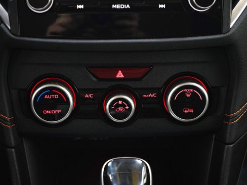 Used 2020 Subaru Crosstrek 2.0i Premium image 19