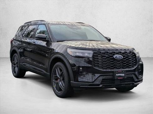 New 2026 Ford Explorer ST-Line w/ ST-Line Street Pack image 6