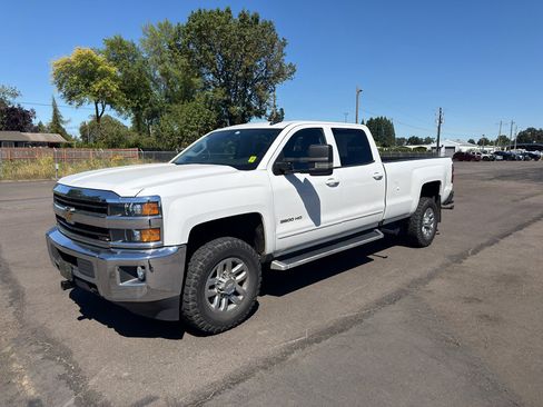 Used 2018 Chevrolet Silverado 3500 LT w/ LT Convenience Package AWD/4WD image 4