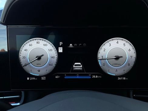 Used 2025 Hyundai Elantra SEL image 40