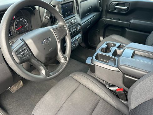 Used 2025 Chevrolet Silverado 1500 Custom Trail Boss w/ Dark Appearance Package image 10