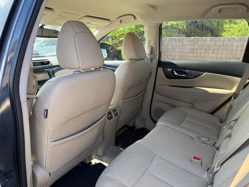 Used 2015 Nissan Rogue SL FWD image 11