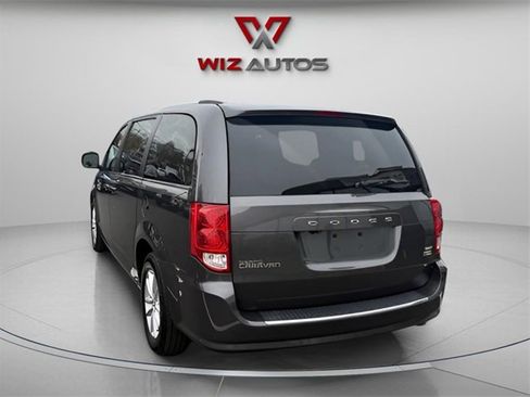 Used 2019 Dodge Grand Caravan SXT image 7