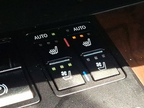 Used 2019 Lexus RX 450h AWD w/ Navigation Package image 24