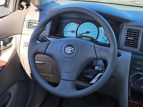 Used 2004 Toyota Corolla LE image 11