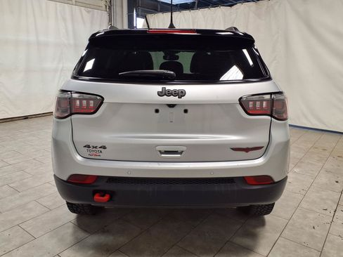 Used 2025 Jeep Compass Trailhawk AWD/4WD image 8