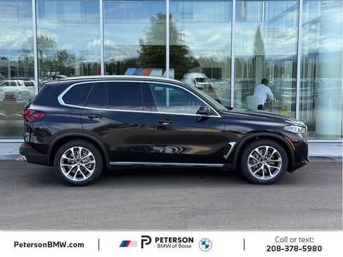New 2026 BMW X5 xDrive50e w/ Premium Package AWD/4WD image 6