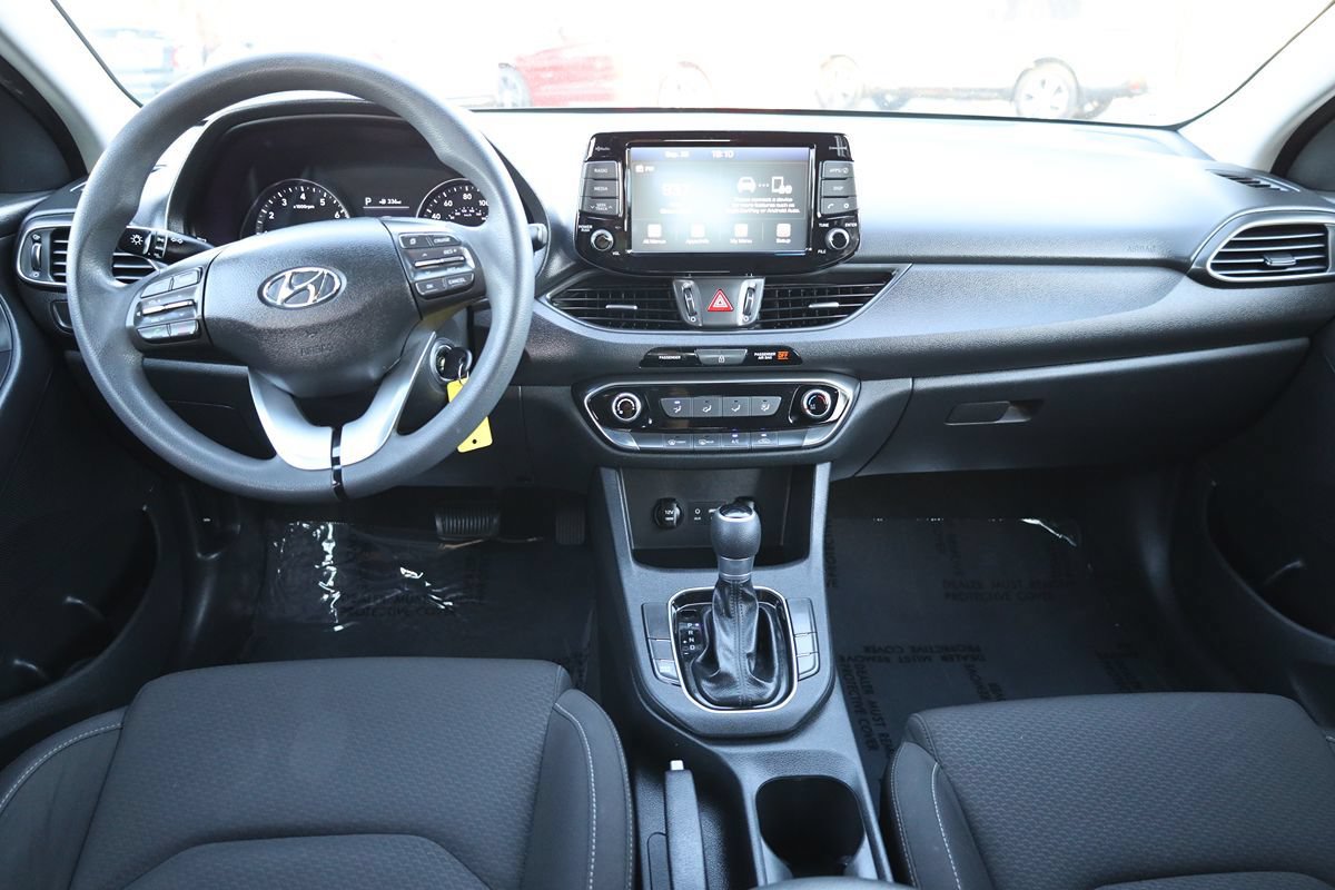 Used 2018 Hyundai Elantra GT FWD image 18