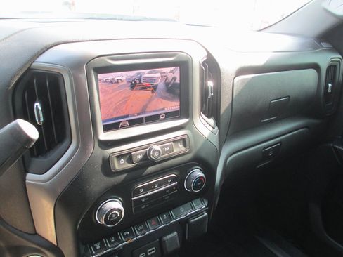 Used 2024 Chevrolet Silverado 2500 Custom w/ Custom Value Package image 23