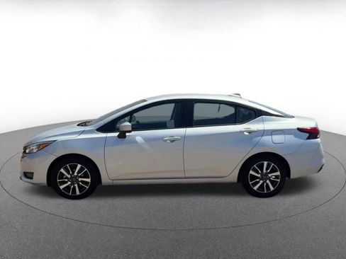 Used 2025 Nissan Versa SV FWD image 9