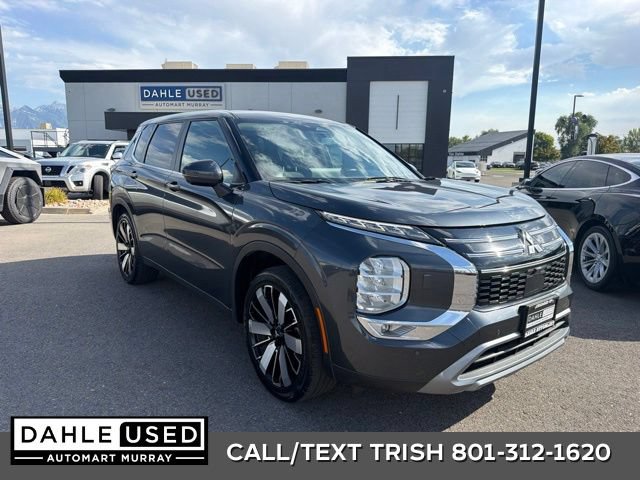 Used 2025 Mitsubishi Outlander SE AWD/4WD image 1