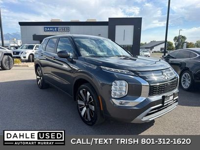 Used 2025 Mitsubishi Outlander SE