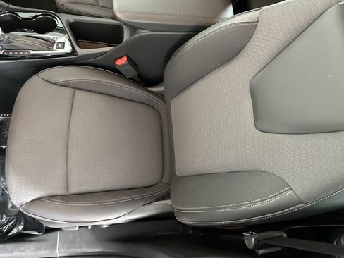 Used 2024 Buick Encore GX Preferred w/ Comfort Package FWD image 23