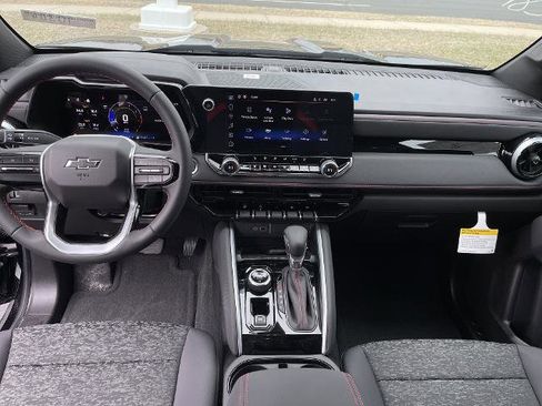 New 2025 Chevrolet Colorado Z71 w/ Technology Package AWD/4WD image 18