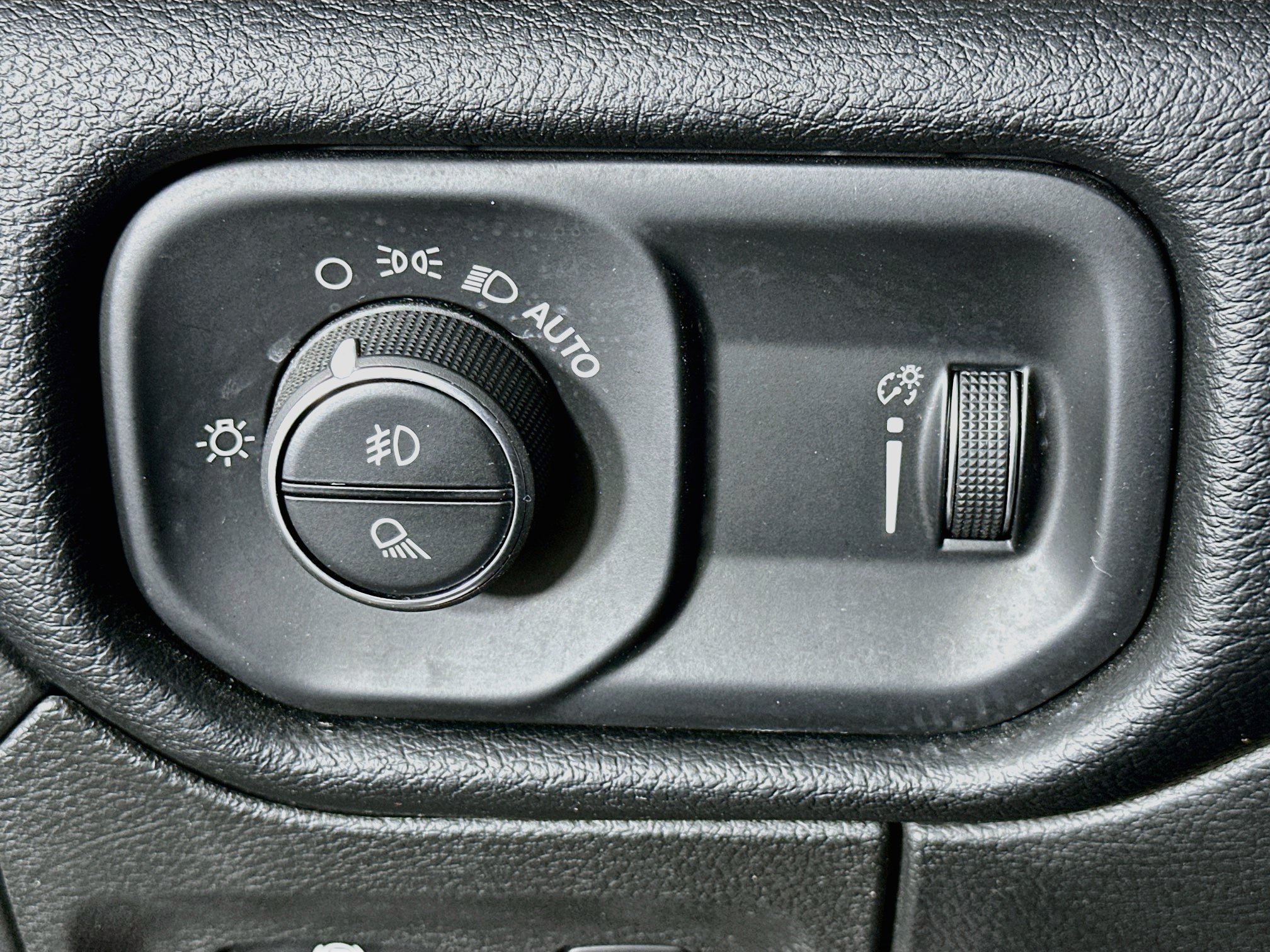 Used 2021 RAM 1500 Big Horn AWD/4WD image 17