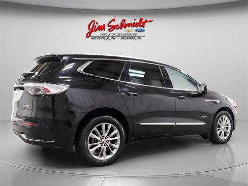 Used 2024 Buick Enclave Avenir image 6